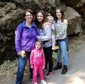 Meet your Posher, Ellenann